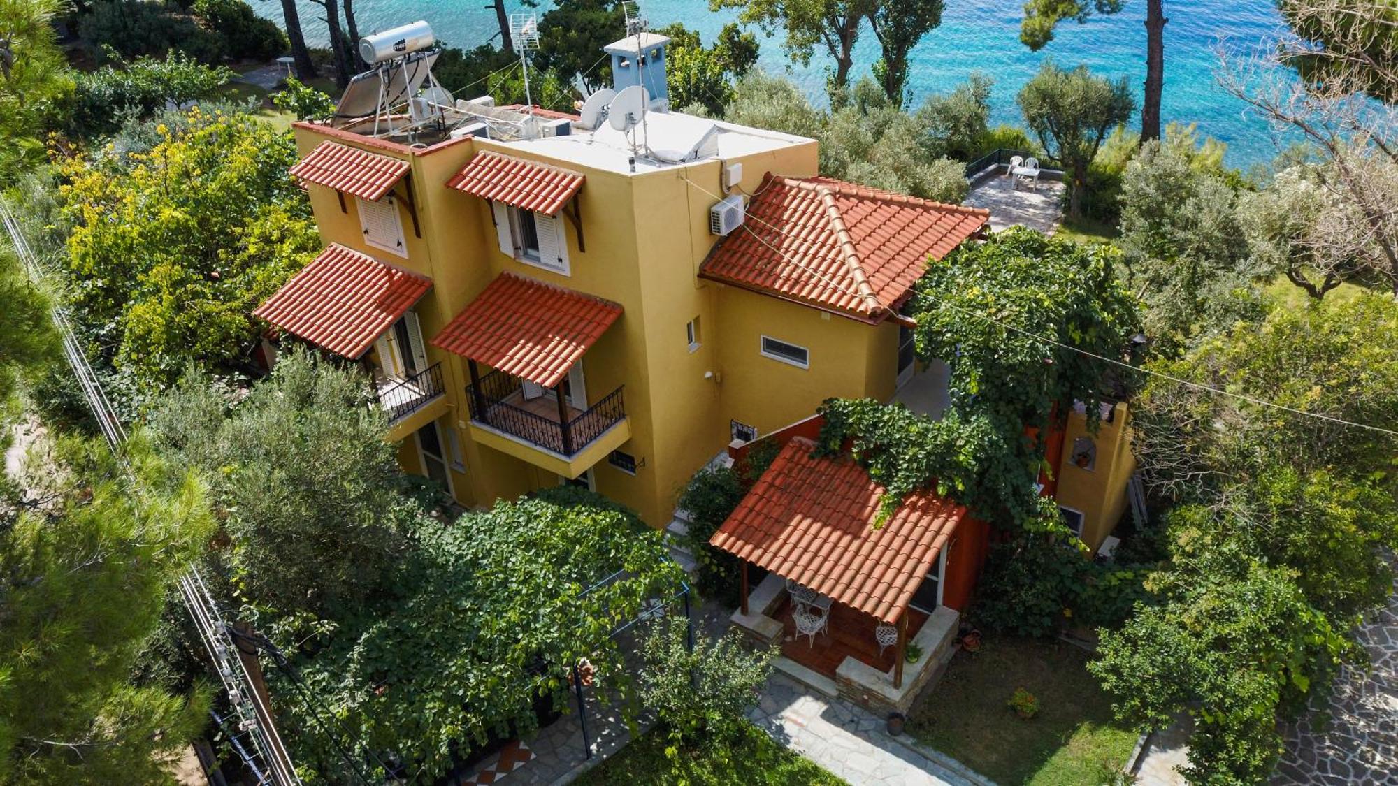 Mathesi Apartment Balcony Elia Nikitis Dış mekan fotoğraf